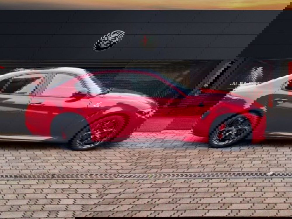 Alfa Romeo Giulia nuova a Monza e Brianza (4)