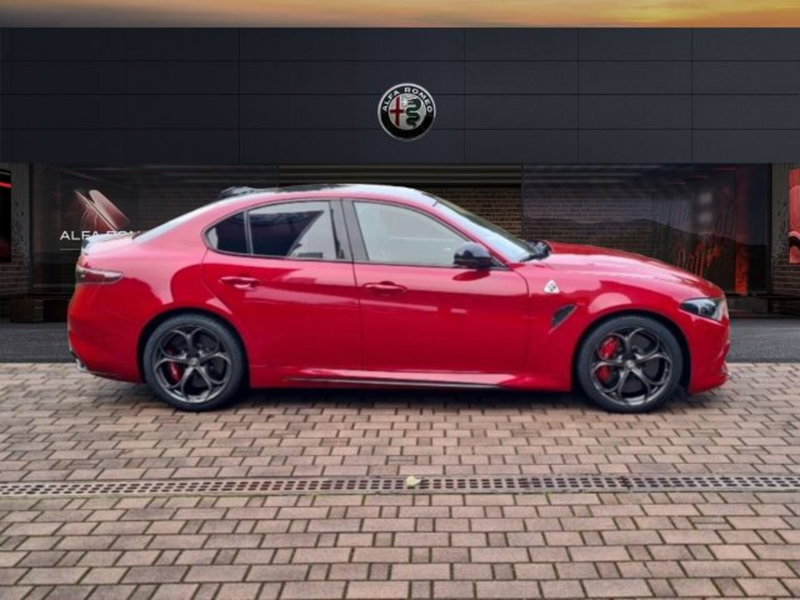 Alfa Romeo Giulia nuova a Monza e Brianza (4)