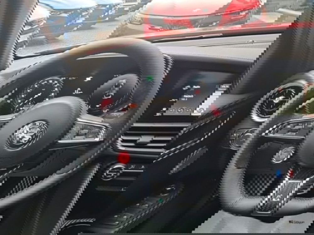 Alfa Romeo Giulia nuova a Monza e Brianza (9)