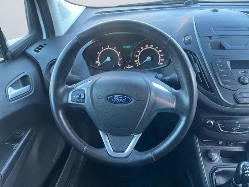 Ford Transit Courier usata a Milano (11)