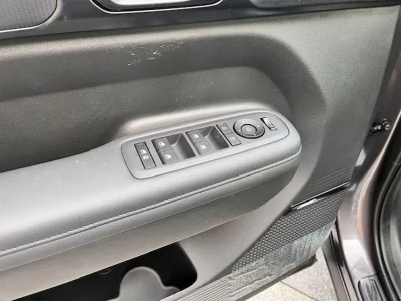 Hyundai Santa Fe nuova a Verbano Cusio Ossola (11)