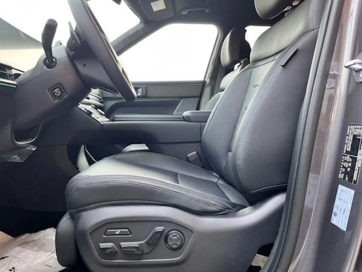 Hyundai Santa Fe nuova a Verbano Cusio Ossola (12)