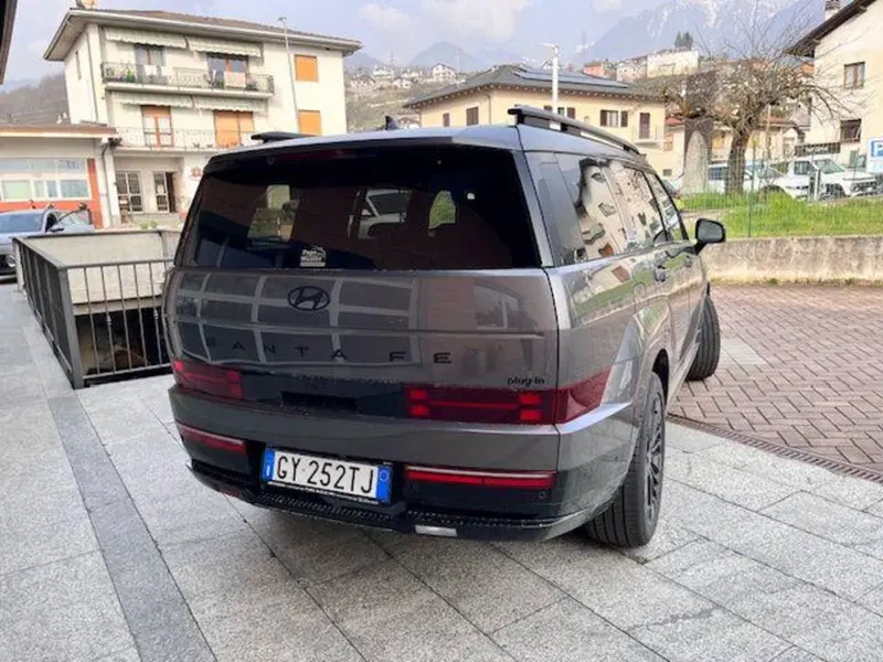 Hyundai Santa Fe nuova a Verbano Cusio Ossola (7)