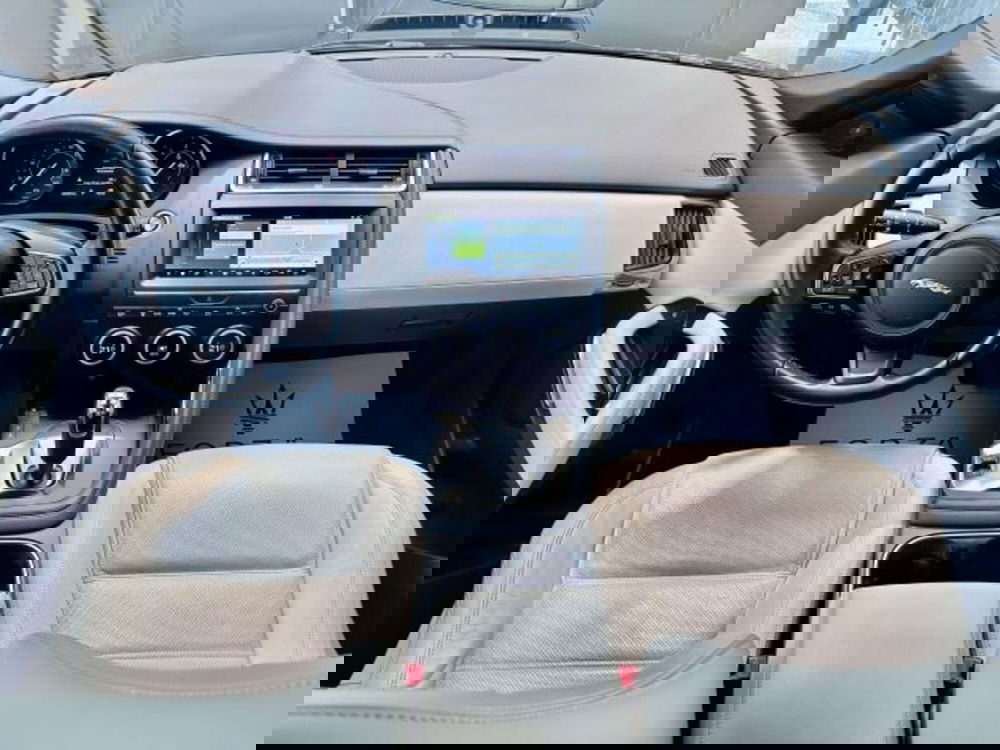 Jaguar E-Pace usata a Torino (10)