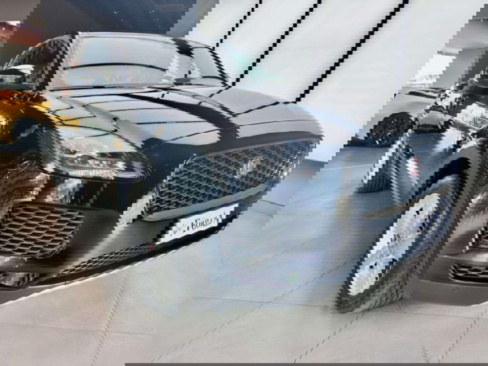 Jaguar E-Pace usata a Torino (3)