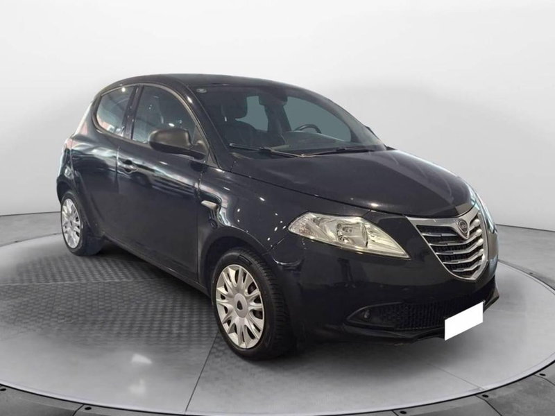 Lancia Ypsilon usata a Torino (3)