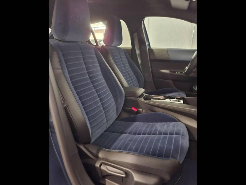 Lancia Ypsilon usata a Torino (14)