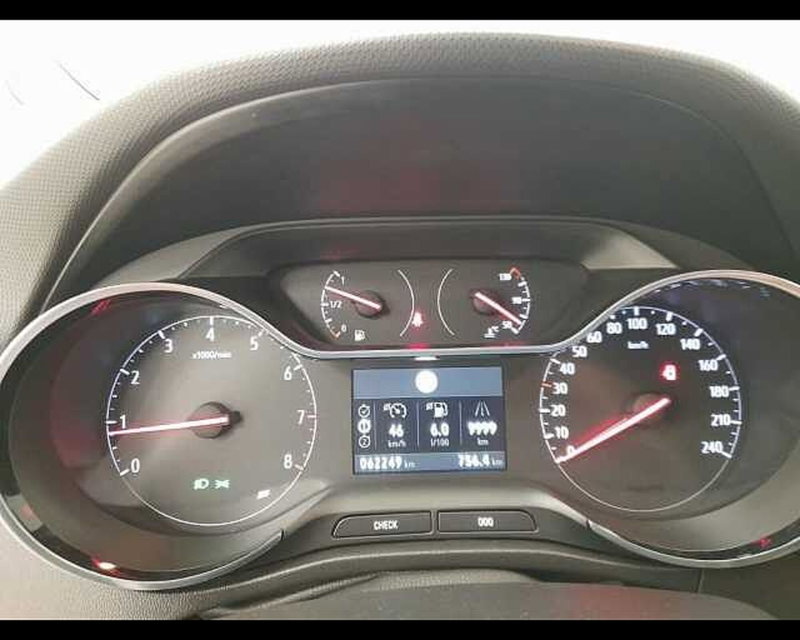 Opel Crossland usata a Alessandria (10)