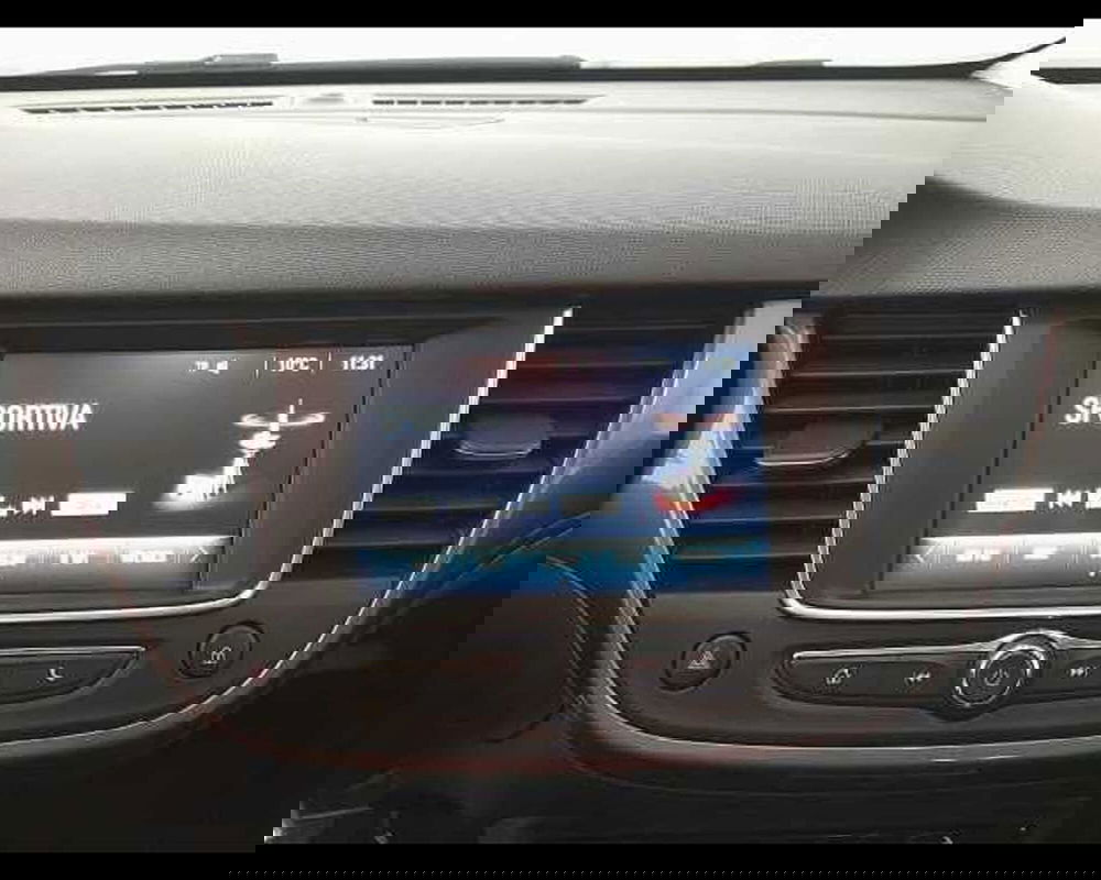 Opel Crossland usata a Alessandria (12)