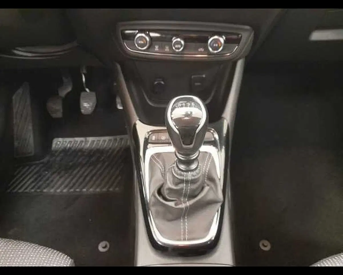 Opel Crossland usata a Alessandria (16)