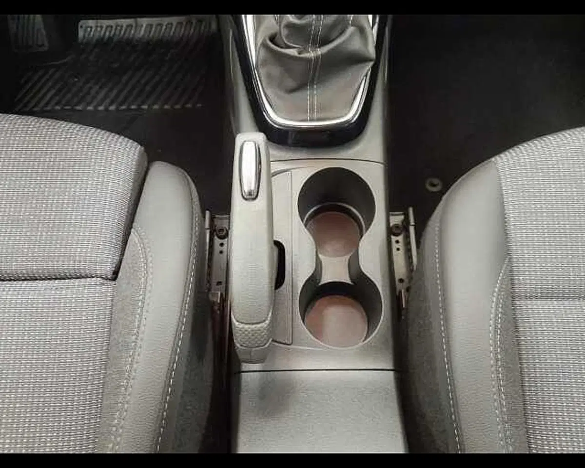 Opel Crossland usata a Alessandria (17)
