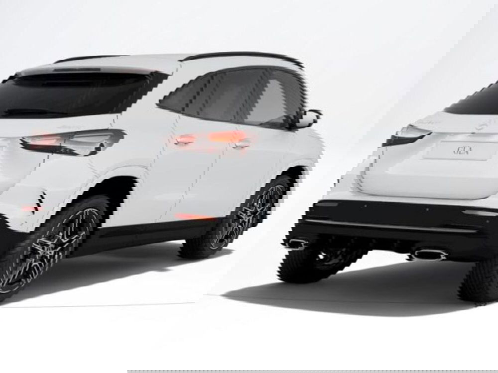 Mercedes-Benz GLA SUV nuova a Verona (2)