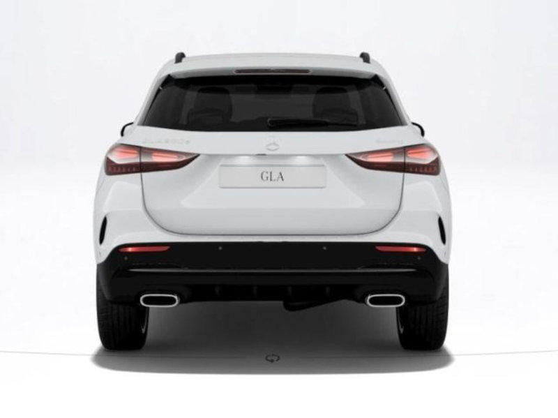 Mercedes-Benz GLA SUV nuova a Verona (4)