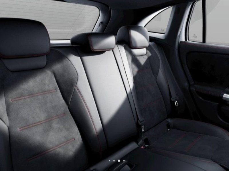 Mercedes-Benz GLA SUV nuova a Verona (6)