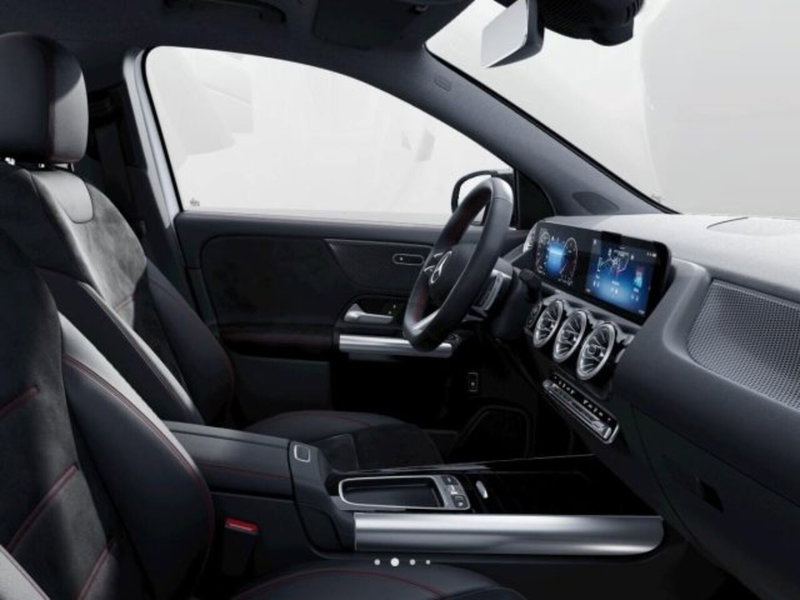 Mercedes-Benz GLA SUV nuova a Verona (7)