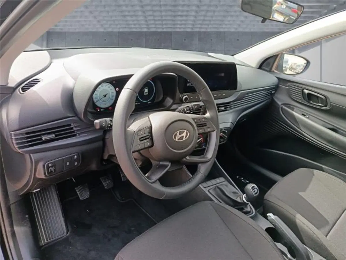 Hyundai i20 nuova a Bari (10)