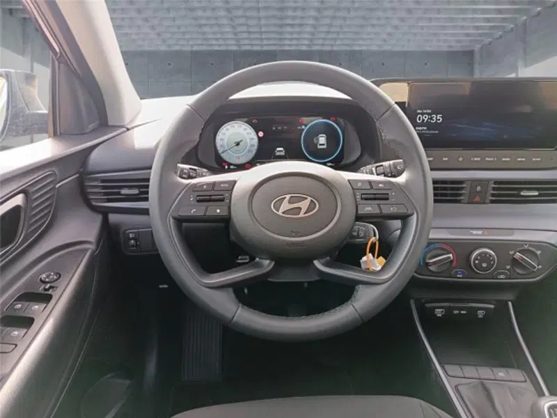Hyundai i20 nuova a Bari (14)