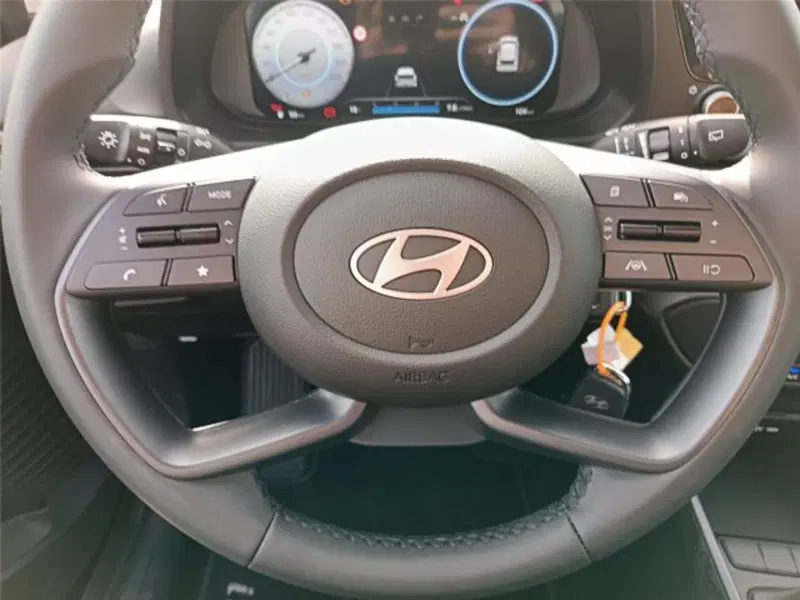 Hyundai i20 nuova a Bari (15)