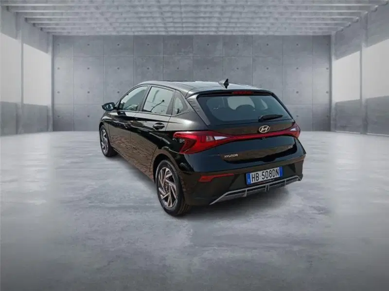 Hyundai i20 nuova a Bari (4)