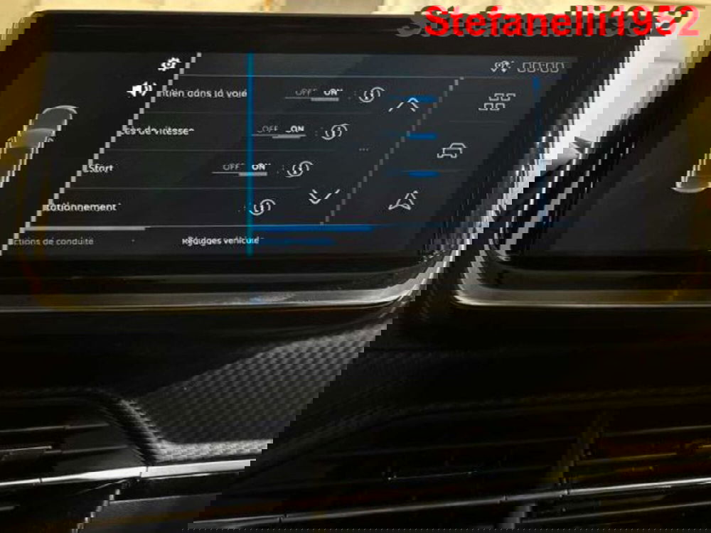 Peugeot 2008 nuova a Bologna (12)