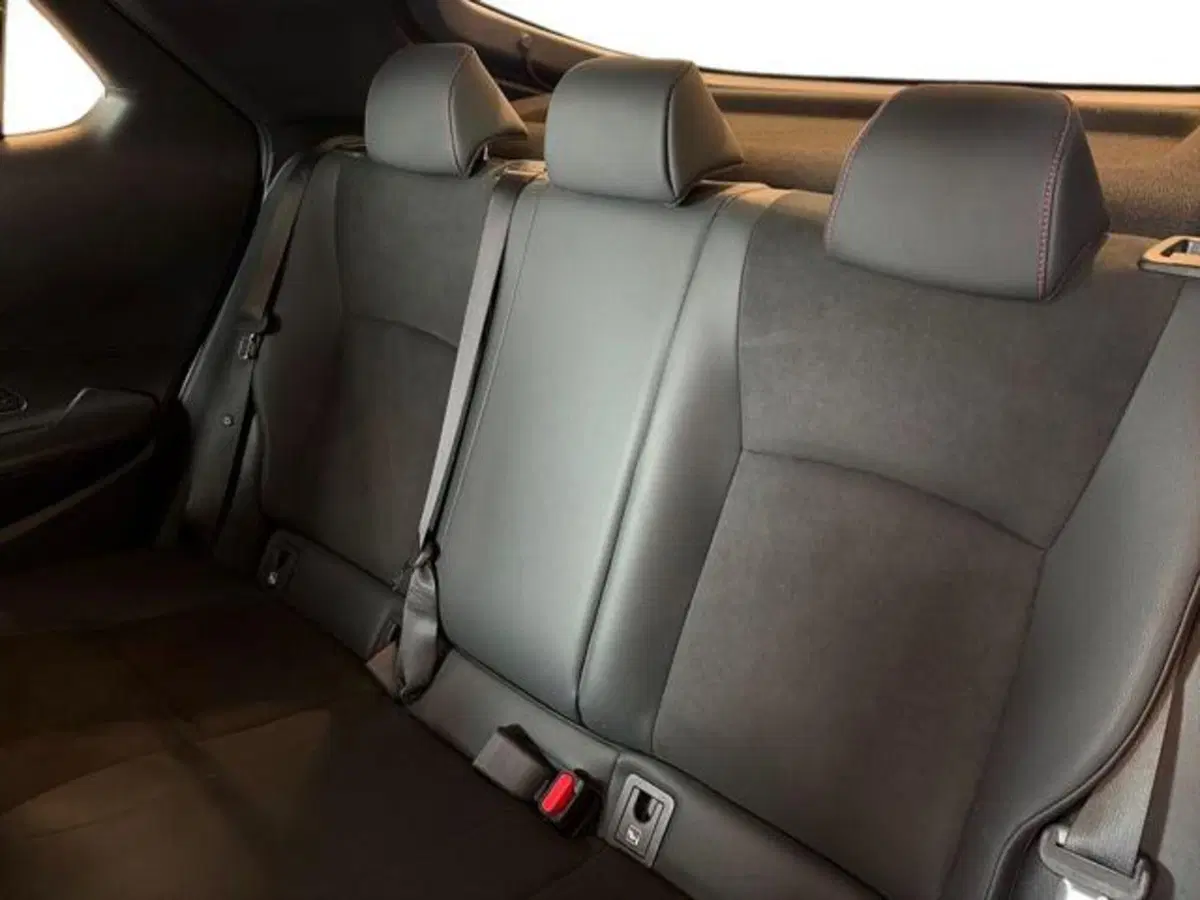 Toyota Toyota C-HR usata a Sassari (10)