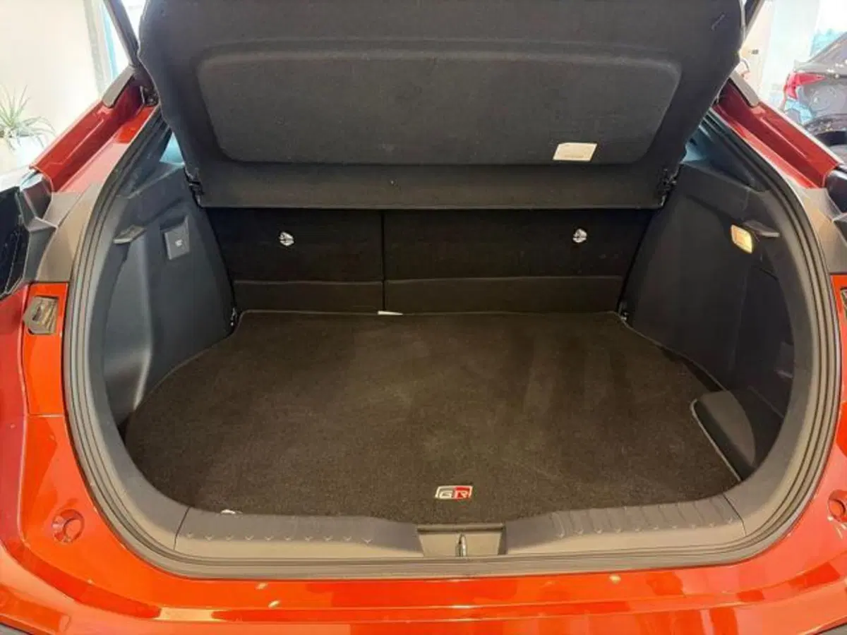 Toyota Toyota C-HR usata a Sassari (11)
