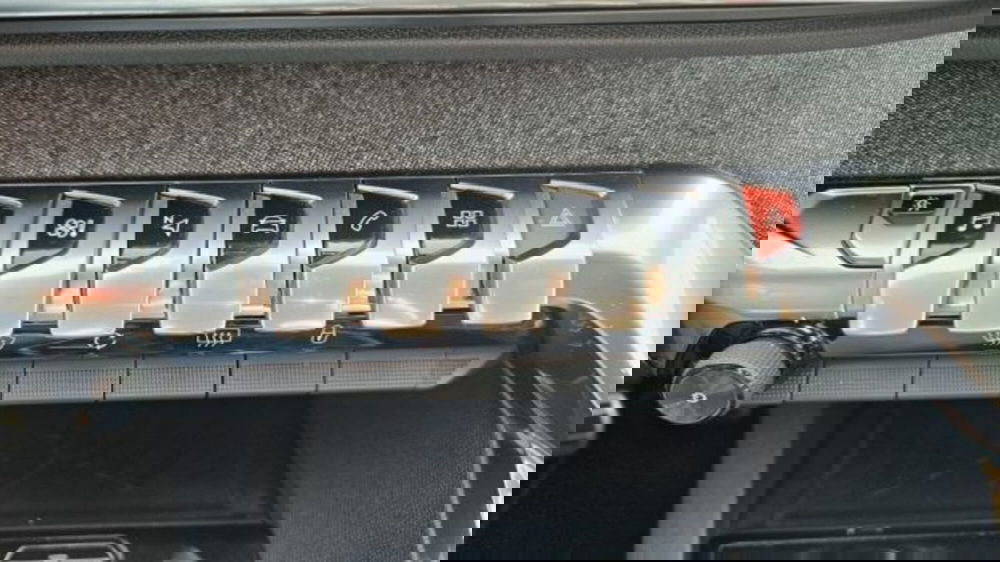 Peugeot 3008 usata a Lucca (14)