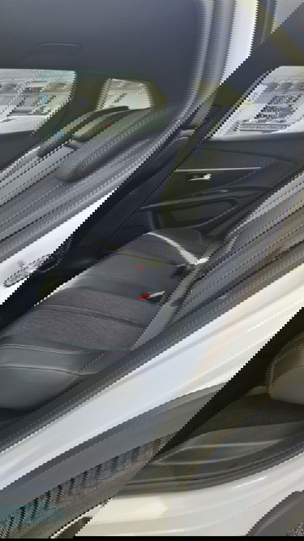 Peugeot 3008 usata a Lucca (20)