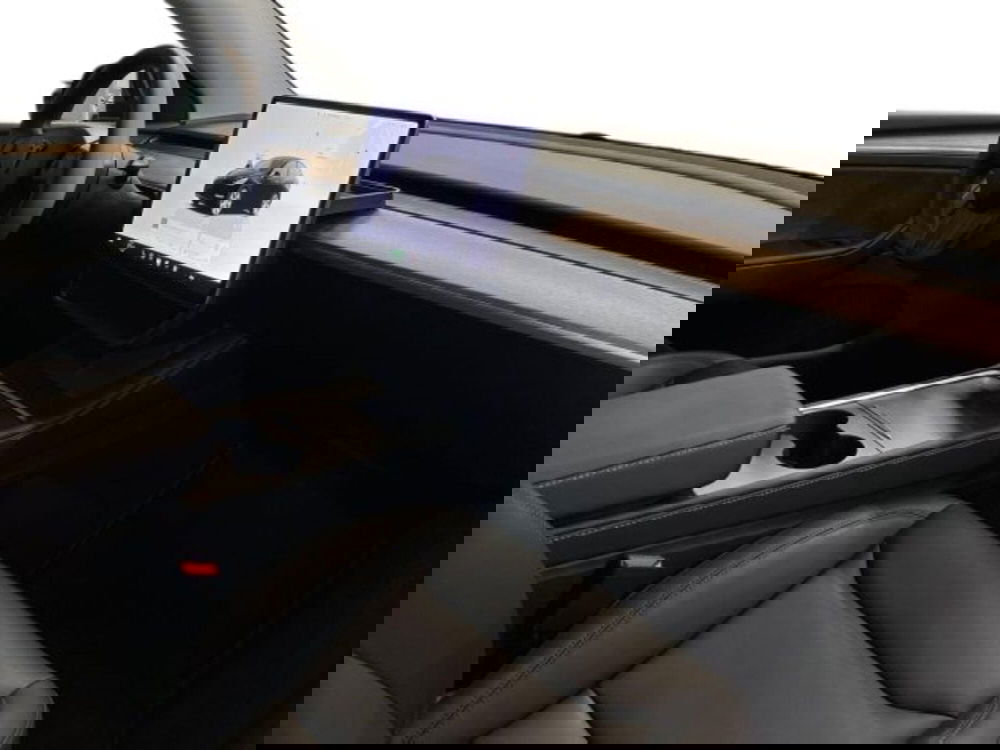 Tesla Model Y usata a Verona (16)