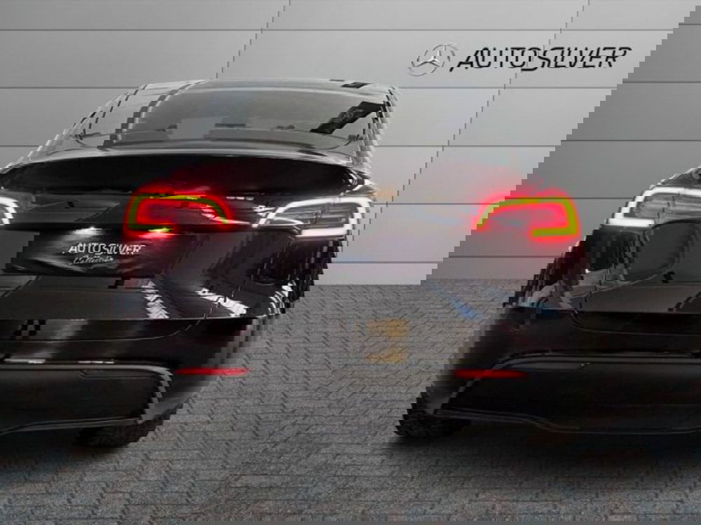 Tesla Model Y usata a Verona (4)