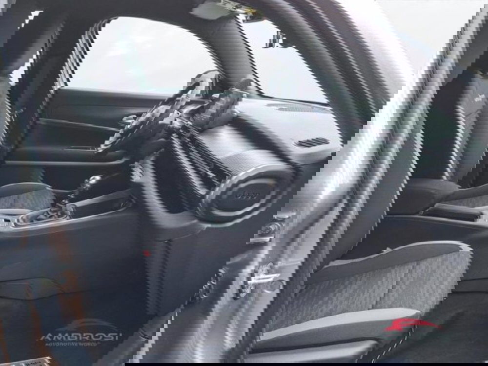 Jeep Avenger nuova a Perugia (12)