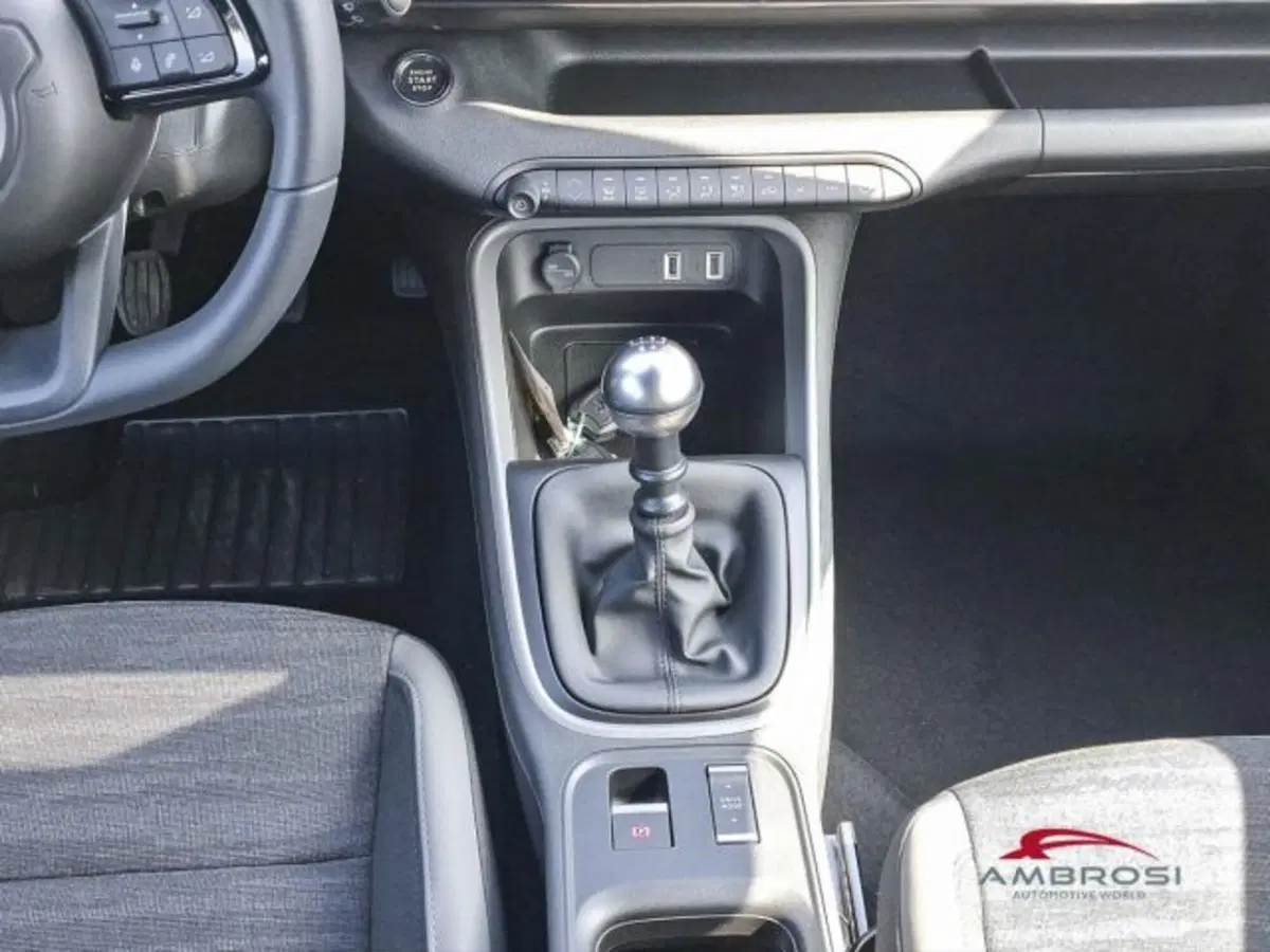 Jeep Avenger nuova a Perugia (14)