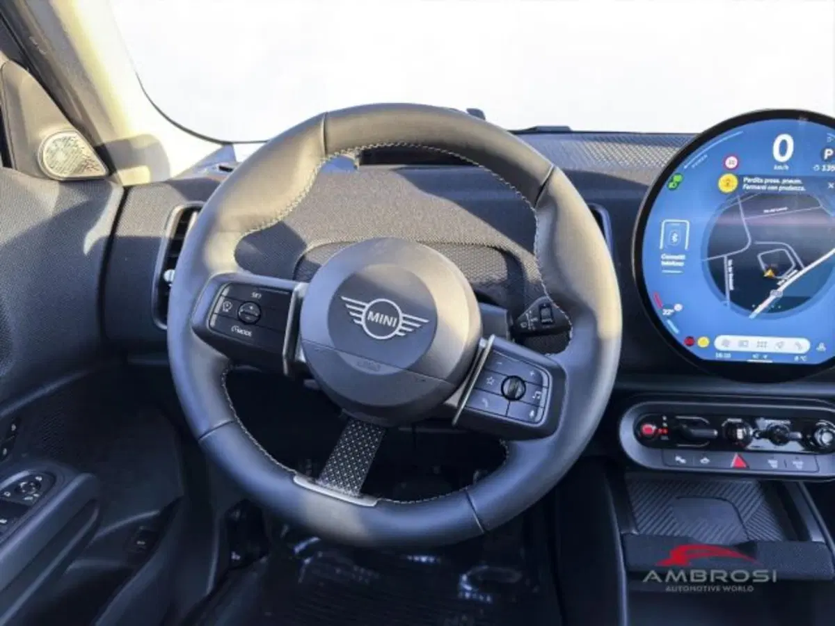 MINI Mini Countryman nuova a Perugia (14)