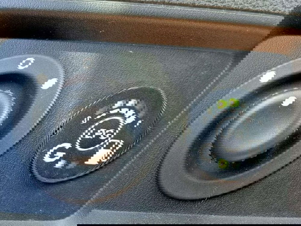 Dacia Duster usata a Firenze (15)