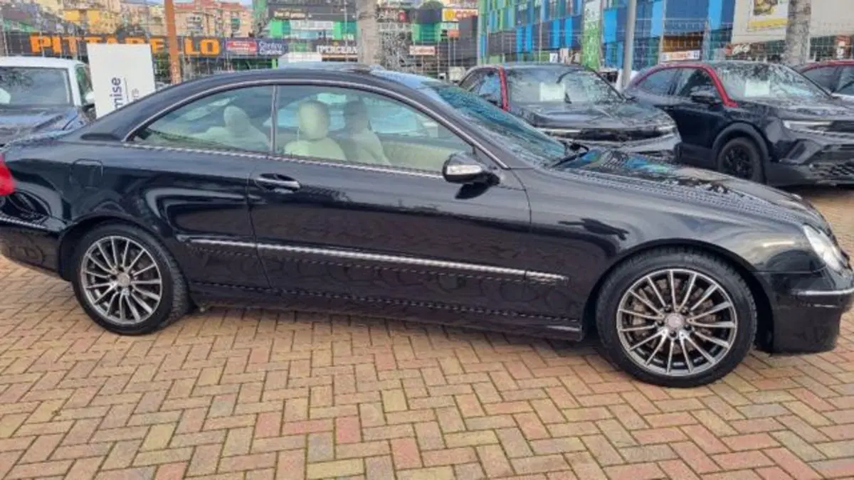 Mercedes-Benz CLK usata a Savona (5)