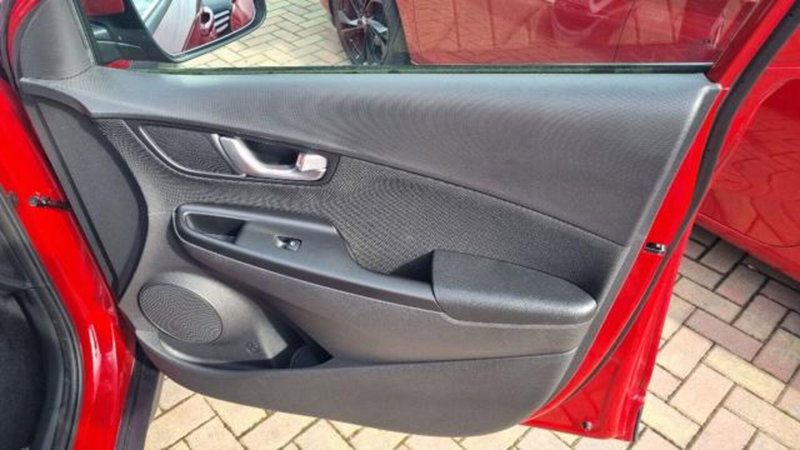 Hyundai Kona usata a Savona (14)