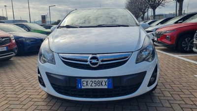 Opel Corsa 1.2 5 porte Edition del 2014 usata a Savona