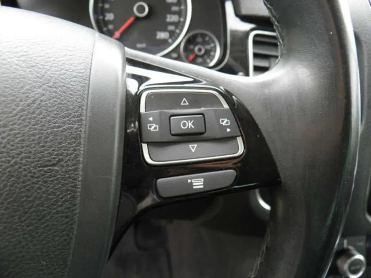 Volkswagen Touareg usata a Firenze (11)