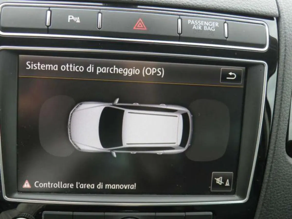 Volkswagen Touareg usata a Firenze (6)