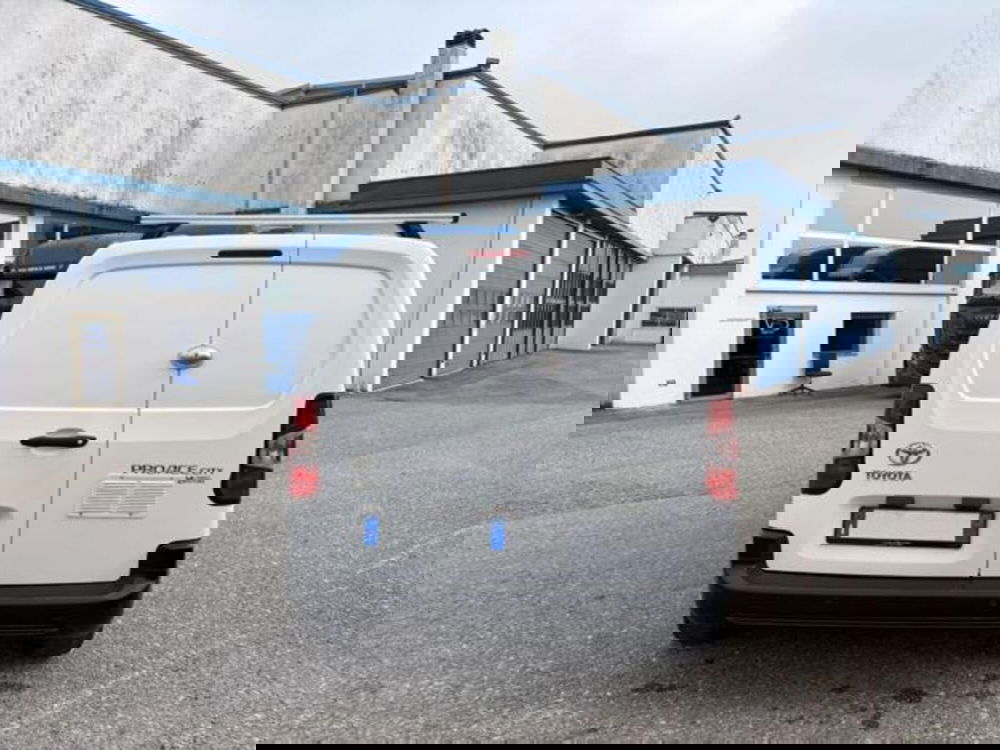 Toyota Proace City usata a Brescia (5)