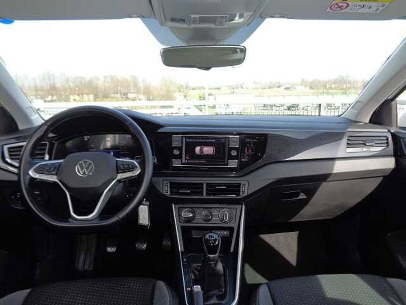 Volkswagen Taigo usata a Treviso (12)