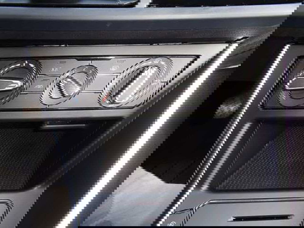 Volkswagen Taigo usata a Treviso (16)