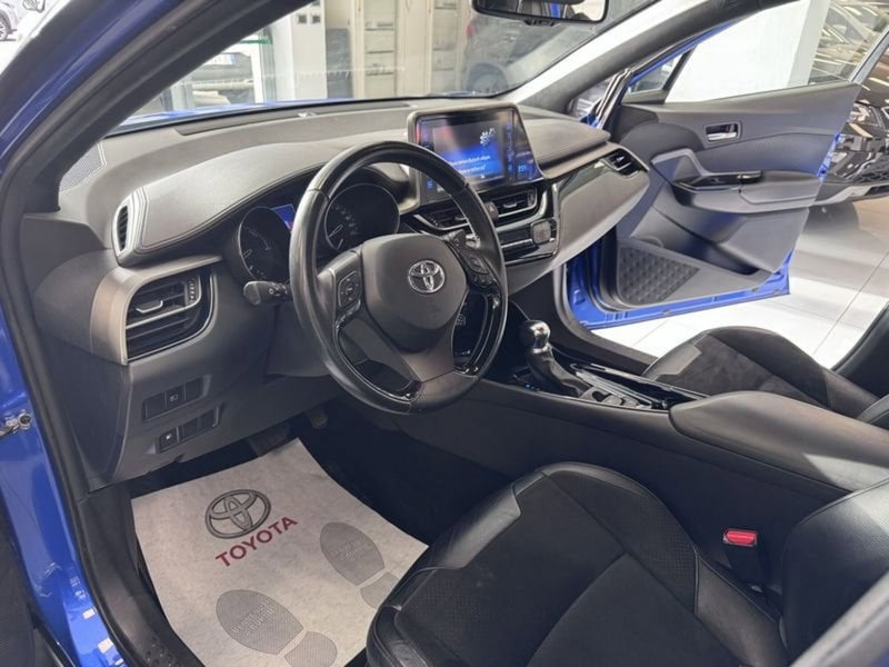 Toyota Toyota C-HR usata a Prato (7)