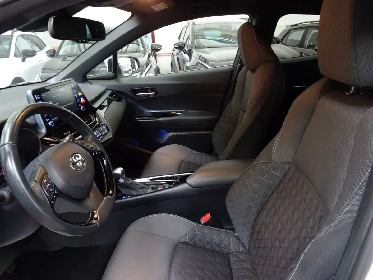 Toyota Toyota C-HR usata a Treviso (10)