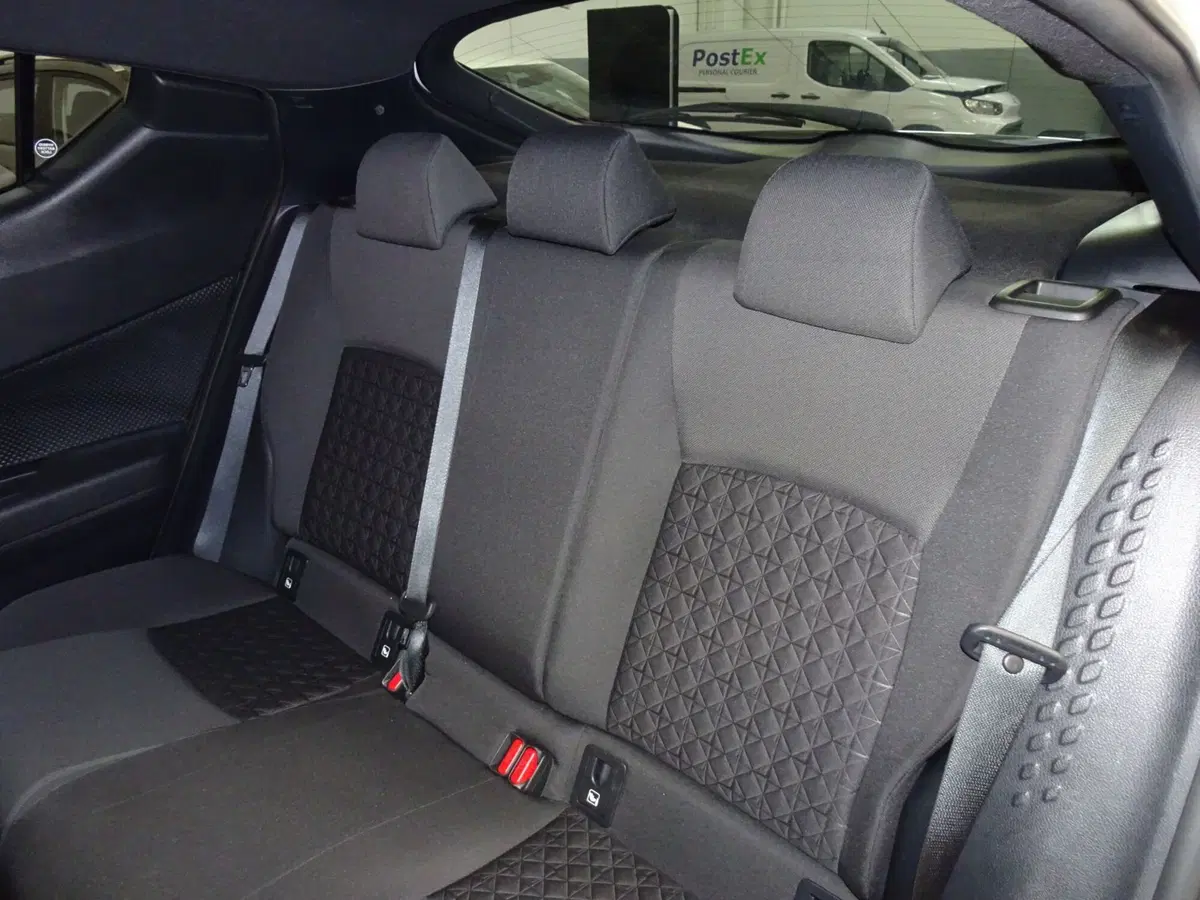 Toyota Toyota C-HR usata a Treviso (12)