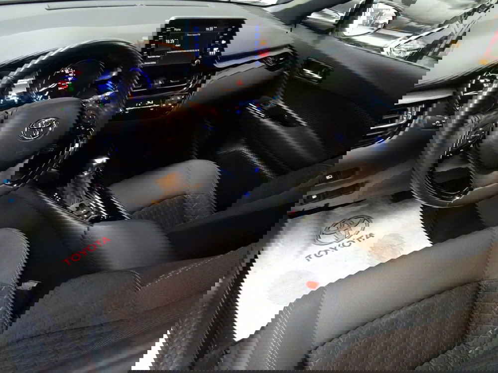 Toyota Toyota C-HR usata a Treviso (9)