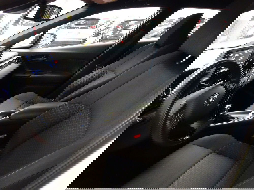 Toyota Toyota C-HR usata a Treviso (10)