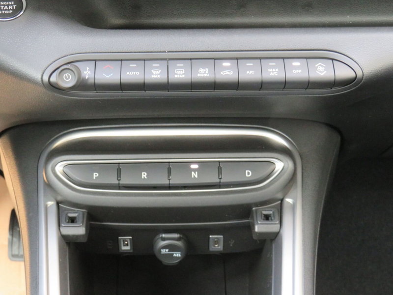 Jeep Avenger nuova a Monza e Brianza (18)