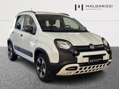 Fiat Panda 1.0 FireFly S&amp;S Hybrid City Cross del 2020 usata a Trani