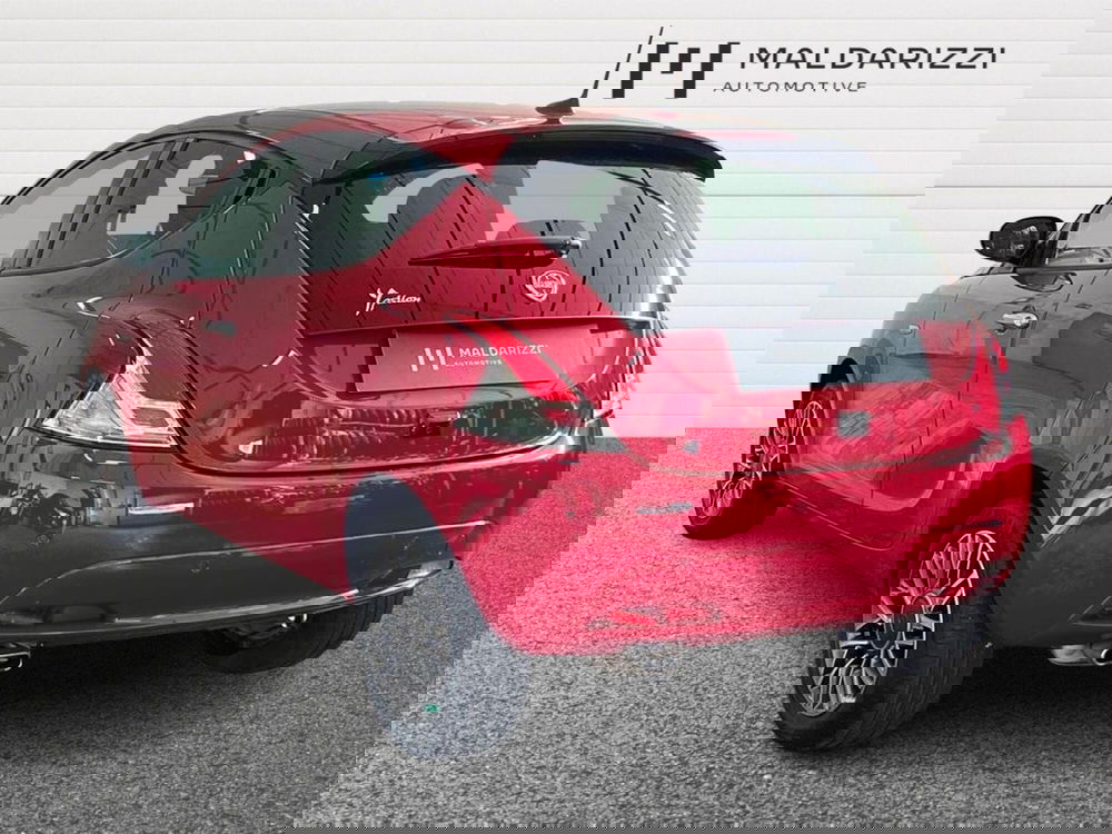 Lancia Ypsilon usata a Bari (4)